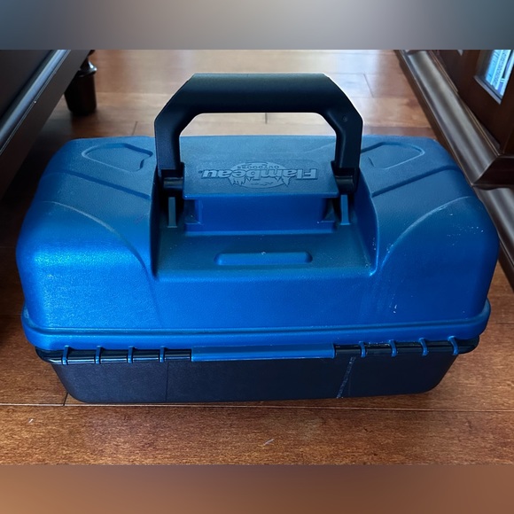 Flambeau Outdoors Tray Fishing Tackle Box with 3 Dividers - Picture 7 of 7